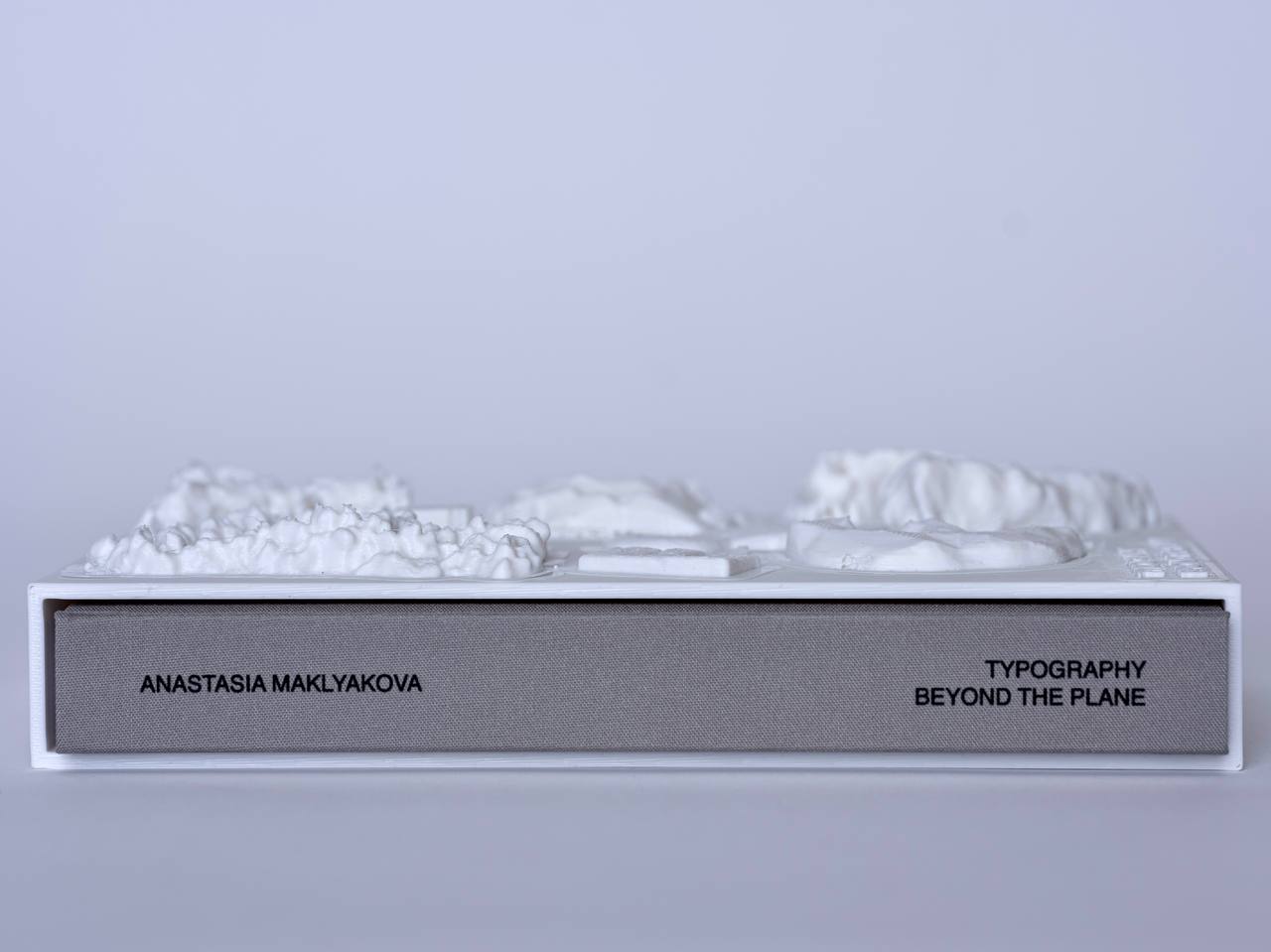 «Beyond The Plane», Исследование типографики в объёме, 2024