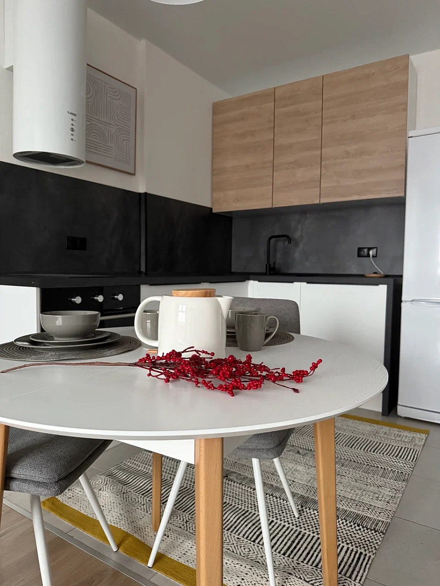 Проект «Время пить чай» с элементами стиля Сканди в ЖК «Оранж-парк» (до и после)